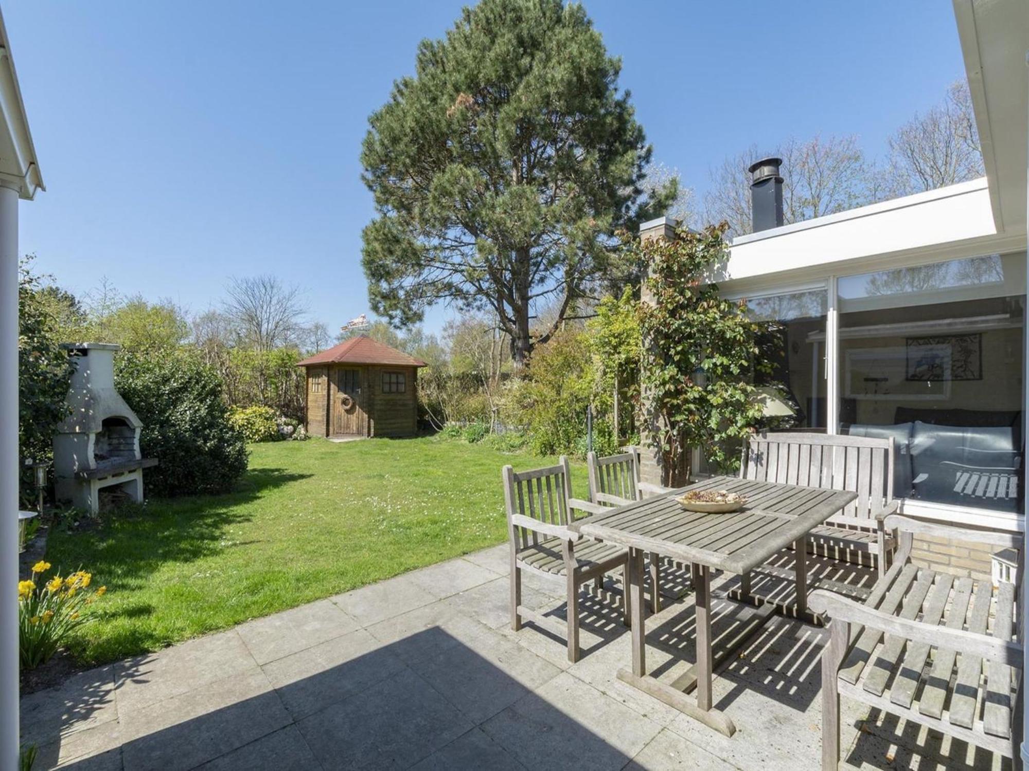 Stylish Bungalow With A Large Garden Sint Maartensvlotbrug Dış mekan fotoğraf