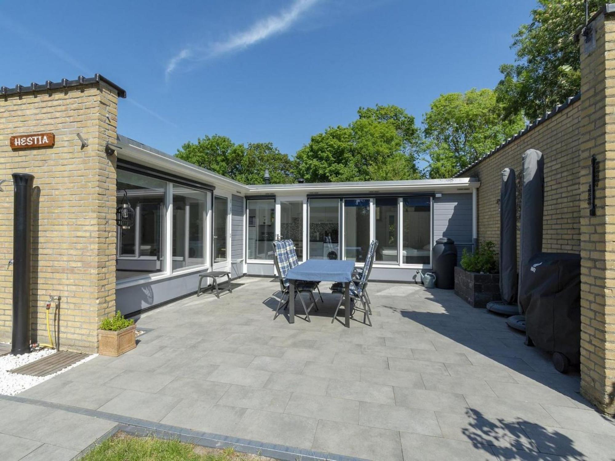 Stylish Bungalow With A Large Garden Sint Maartensvlotbrug Dış mekan fotoğraf