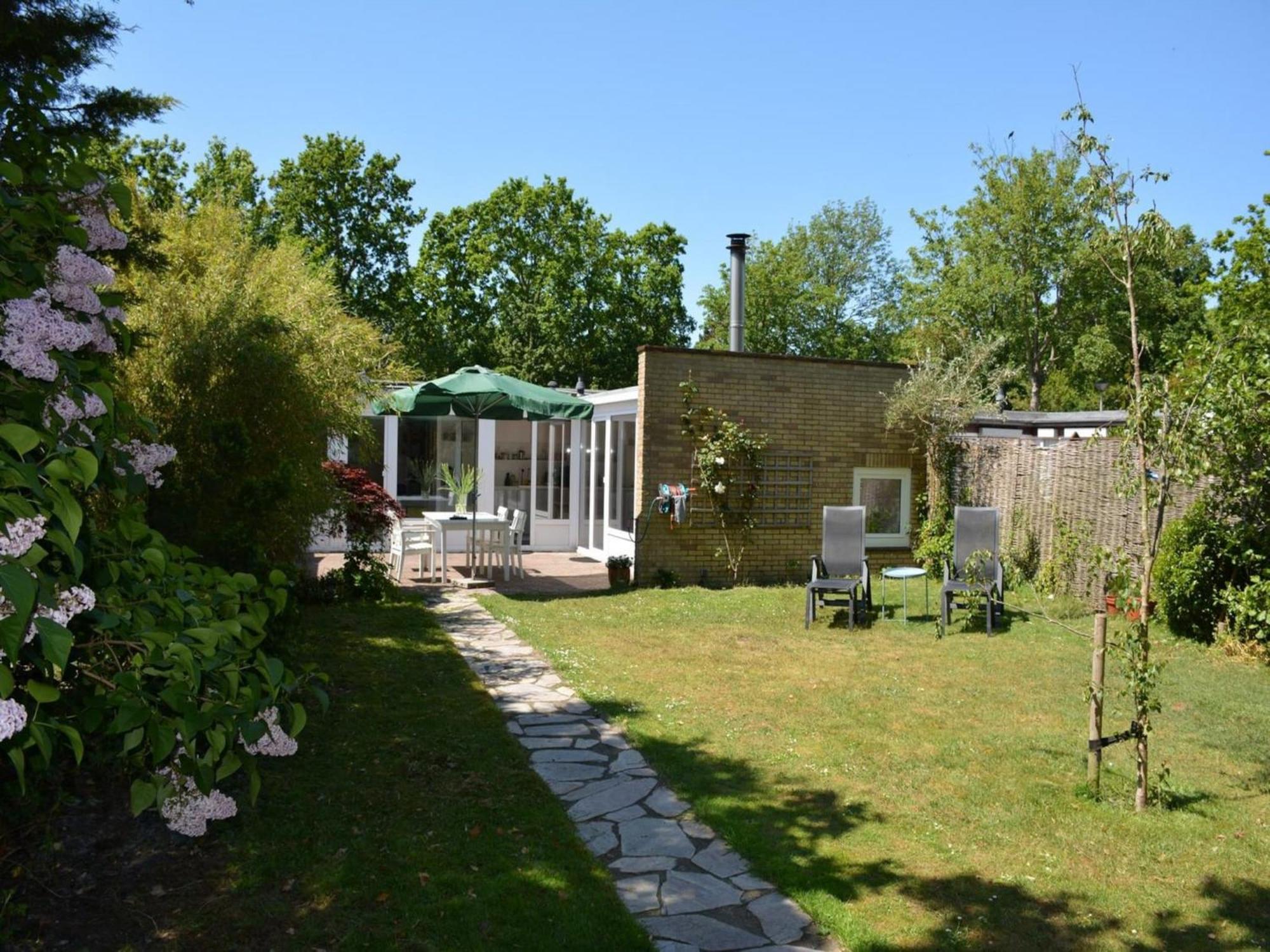 Stylish Bungalow With A Large Garden Sint Maartensvlotbrug Dış mekan fotoğraf