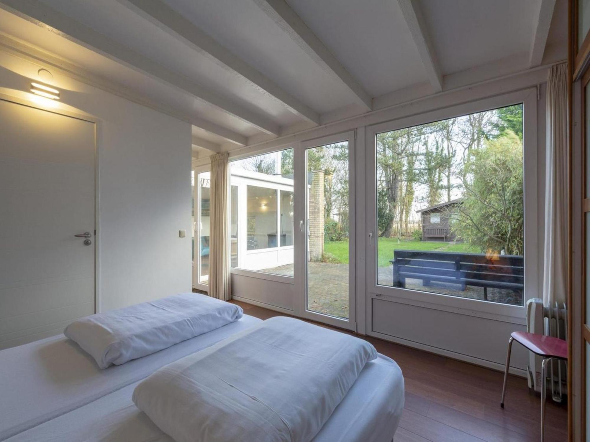 Stylish Bungalow With A Large Garden Sint Maartensvlotbrug Dış mekan fotoğraf