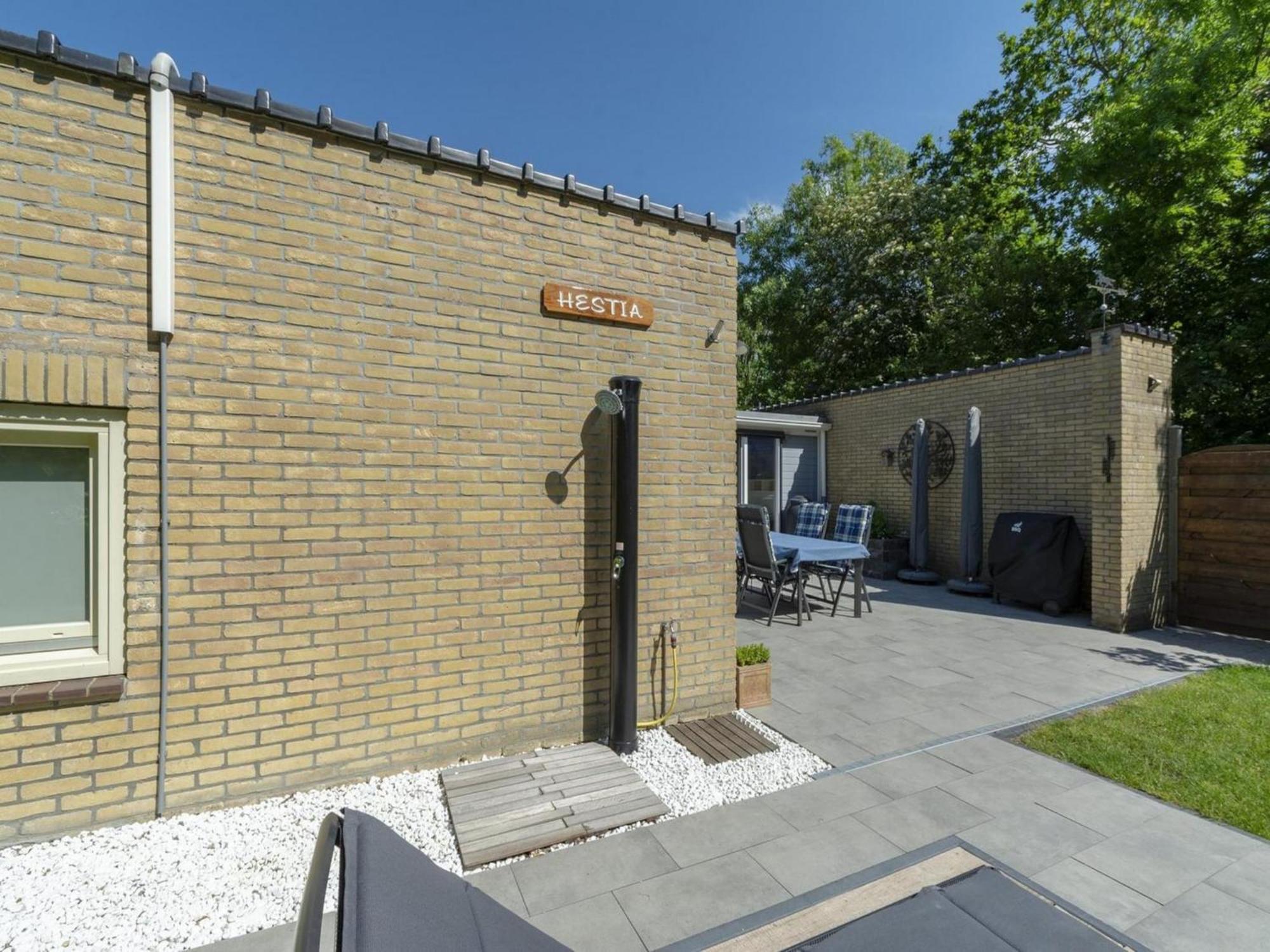 Stylish Bungalow With A Large Garden Sint Maartensvlotbrug Dış mekan fotoğraf