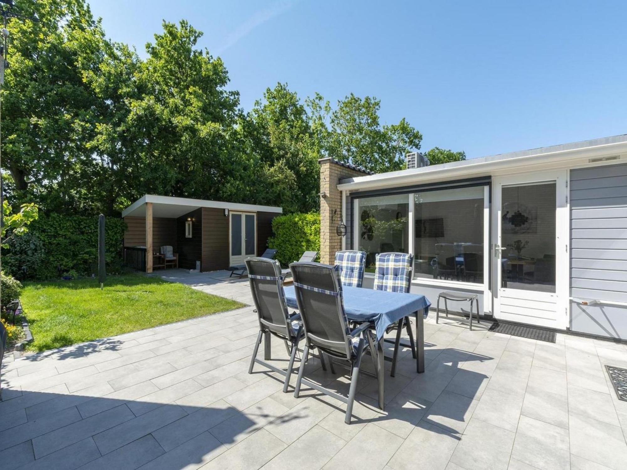 Stylish Bungalow With A Large Garden Sint Maartensvlotbrug Dış mekan fotoğraf