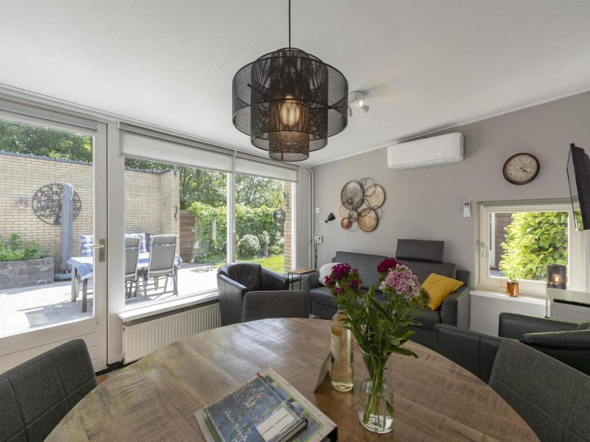 Stylish Bungalow With A Large Garden Sint Maartensvlotbrug Dış mekan fotoğraf